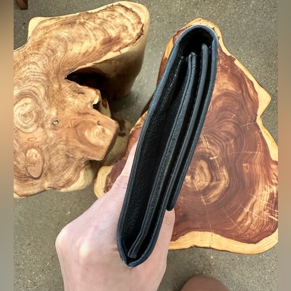 Vintage CHANEL Black Caviar Leather CC Logo Envelope Wallet - Picture 8 of 13